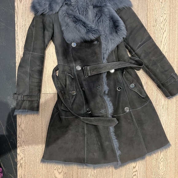 Burberry shearling coat. Stunning. - Picture 3 of 4